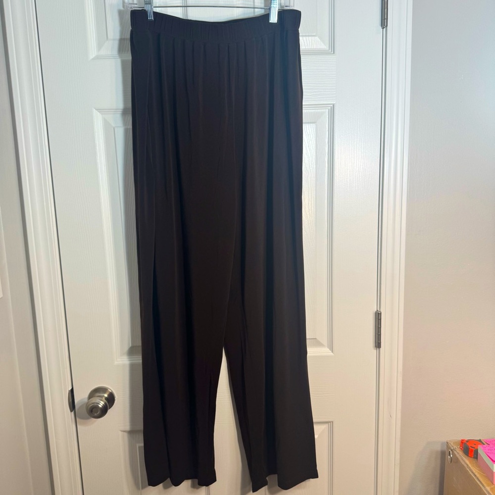 NWOT. SIMONTON SAYS 2X dark brown pants with elastic waist band. Pull on pants